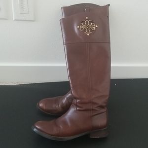 Tory burch boots size 5.5